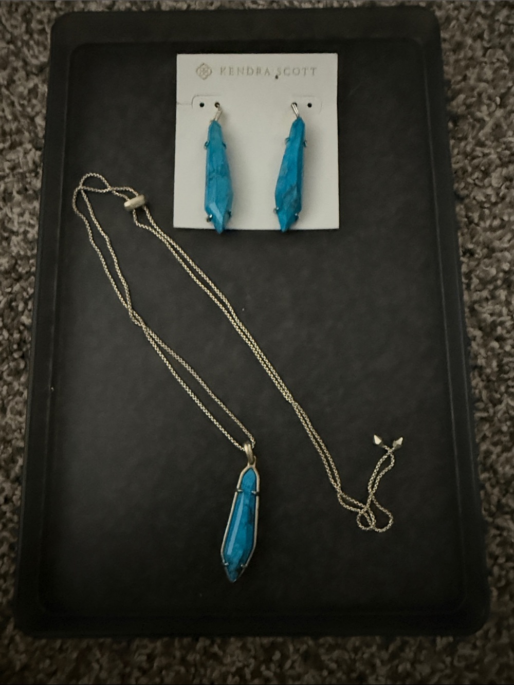 Kendra Scott Turquoise Blue Pendant Necklace with Matching Drop Earrings